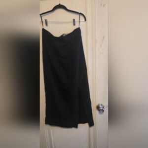 Black Amanda Smith Size 12 100% New Wool Pencil Skirt. Runs A Little Small.